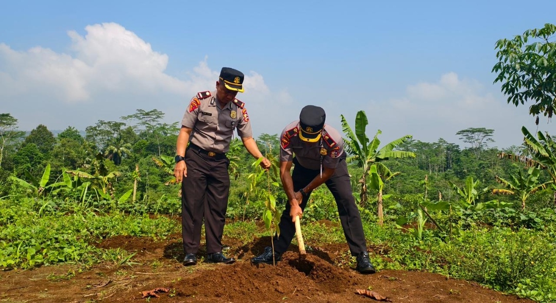 Wujud Kepedulian Lingkungan, Serdik Sespimma Polri Gelar Penghijauan di Salawu
