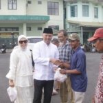 Kodim 0612 Tasikmalaya Bagikan Daging Kurban kepada Warga