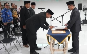 Bupati Lantik Dewan Pengawas Baru RSUD KHZ Musthafa
