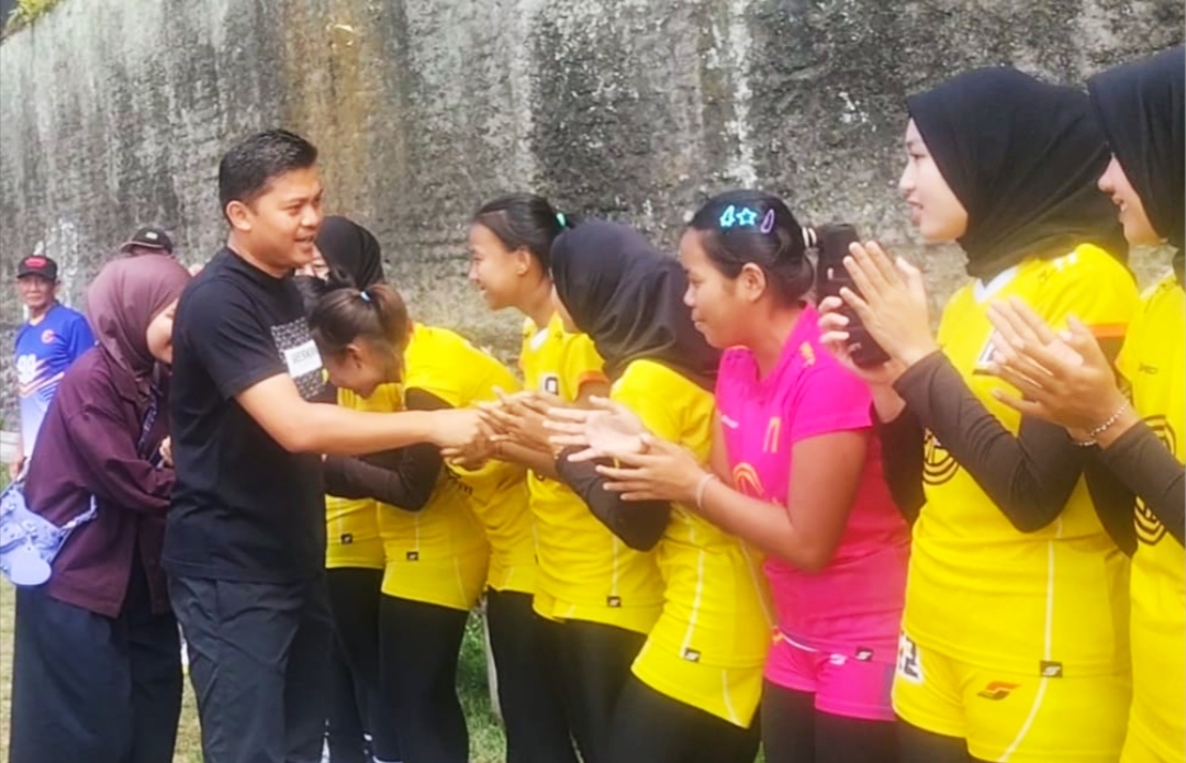 Kapolres Tasikmalaya Kota Suntik Motivasi Atlet Voli Putri Jelang Porprov Jabar