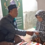 Menghabiskan Masa Tua dalam Gelap, Mak Engkon Terima Uluran Kasih