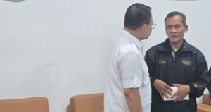 Presiden Prihatin, Dudung Jenguk Korban Penyekapan dan Penganiayaan di Bandung