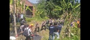 Evakuasi Jasad Perempuan di Sumur Tua Terkendala Ular Kobra, Tim SAR Gabungan Berhasil Angkat Korban