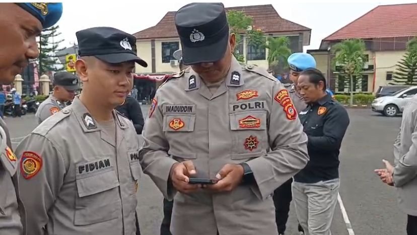 Polres Tasikmalaya Lakukan Pemeriksaan Ponsel Anggota, Antisipasi Keterlibatan Judi Online