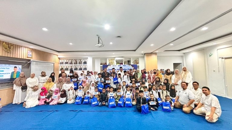 Maulid Nabi, PNM Tasikmalaya Berbagi dengan 50 Anak Yatim Piatu