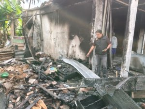 Kebakaran di Cipatujah Tasikmalaya, Rumah Dua Lantai dan Toko Sembako Ludes